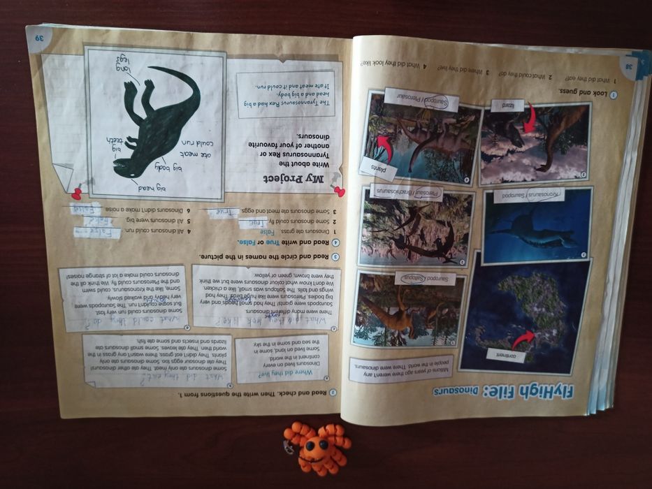 FlyHigh 4 - підручник та 2 зошити