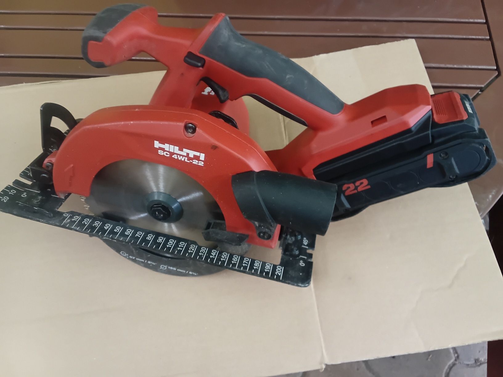 Hilti SC 4 WL  22 pilarka nuron z aku
