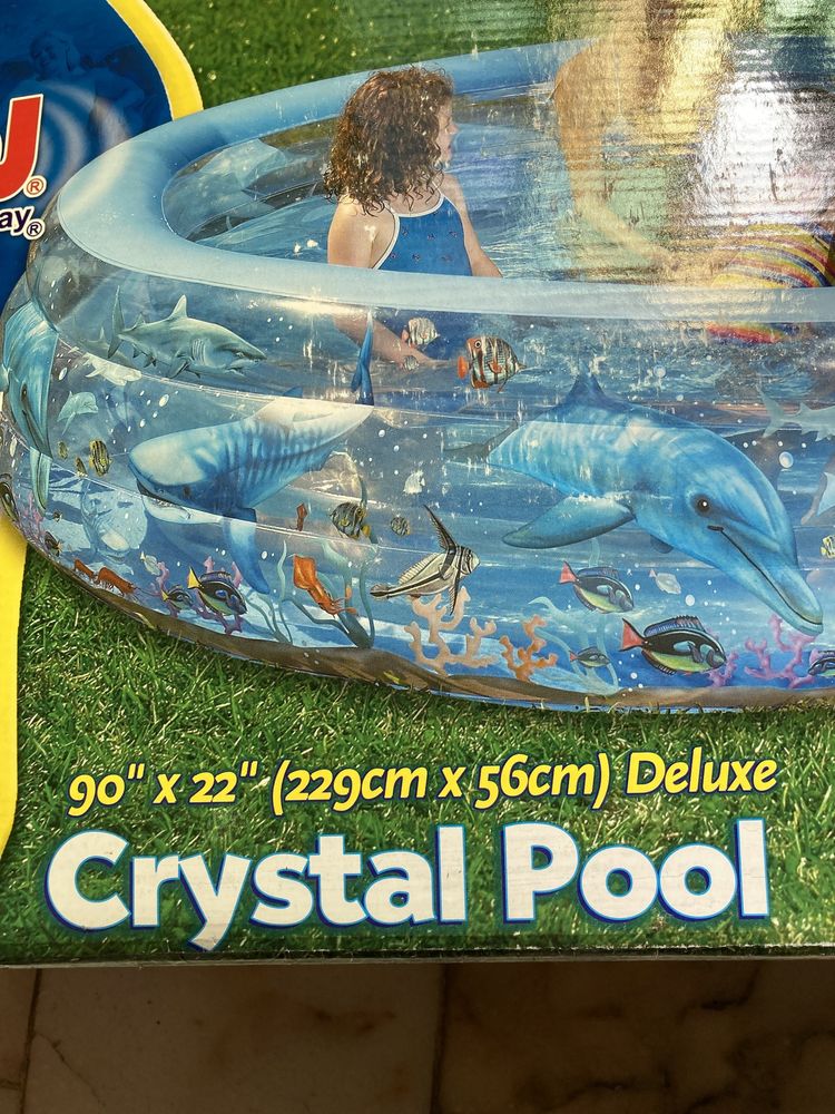 Piscina Crystal Pool