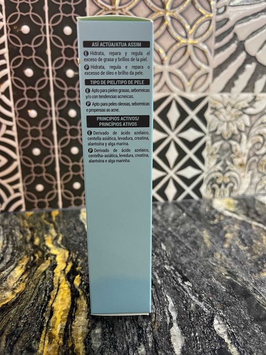 Płynny krem nawilżający do twarzy Oil Free do skóry tłustej. Deliplus