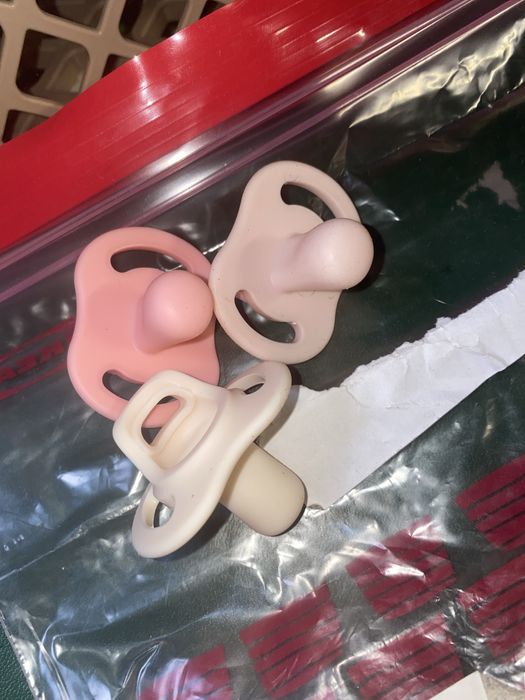 Nowe ultralekkie tommee tippee dummies 3 sztuki