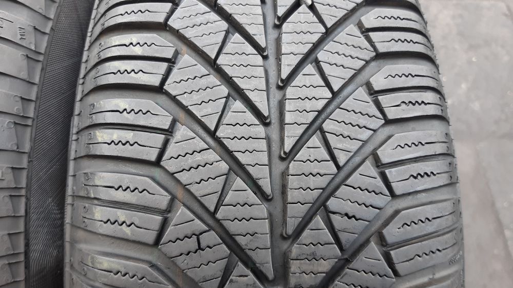 Opony Zimowe 195^65^15^.CONTINENTAL.Po 130 zł.7 mm.Dzwoń-Pisz.