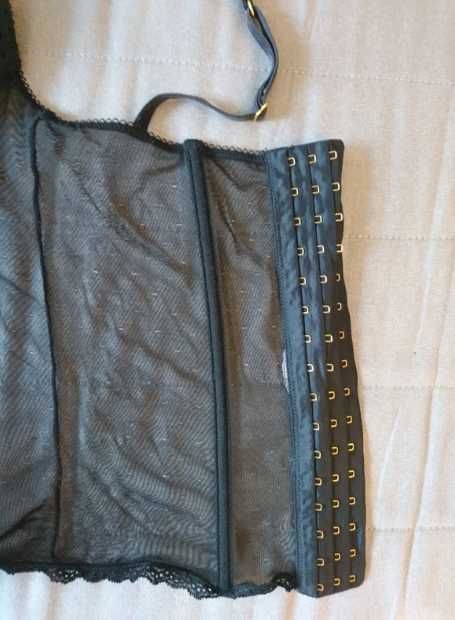 Czarny damski gorset w kropeczki