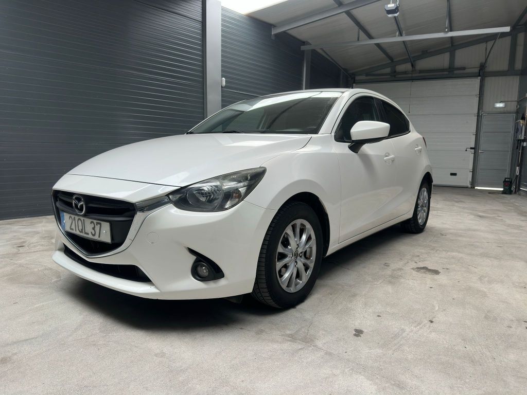 Mazda 2 Diesel 2015 Impecável