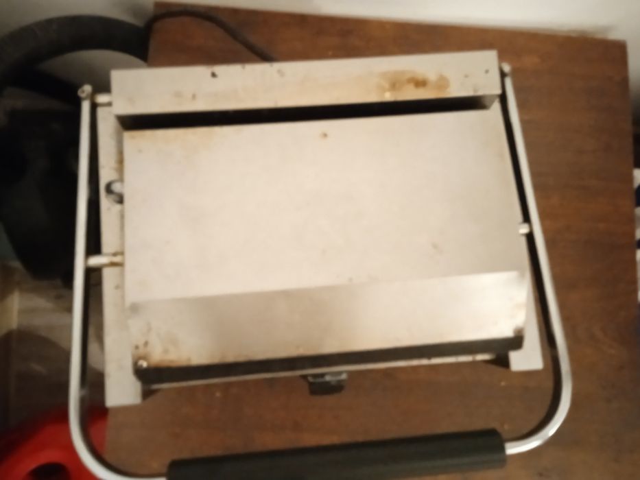 Opiekacz do bułek i nie tylko