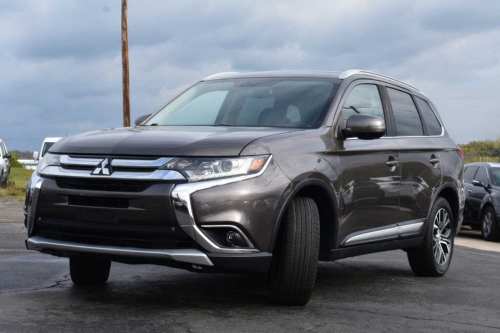 Mitsubishi Outlander      2018