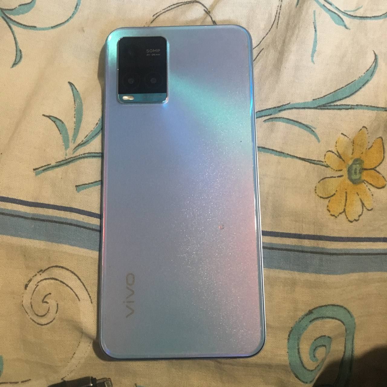 Vivo Y33s с гарантией