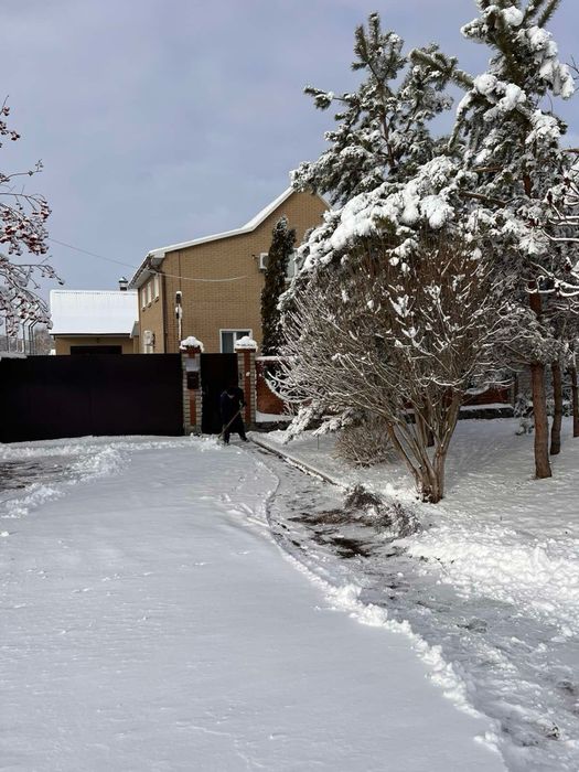 Продається двоповерховий будинок у місті Берестин.