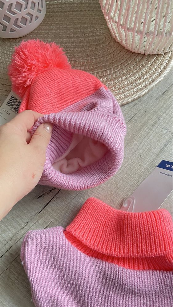Zestaw czapka komin na zime nowe z metka