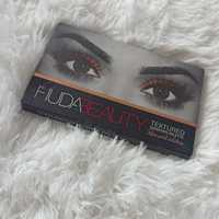 Huda Beauty rose gold