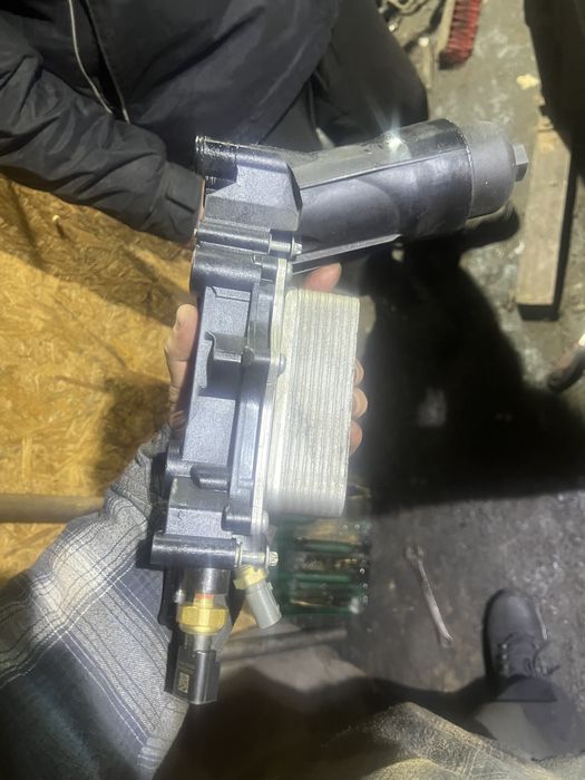 6790424411A3 Chrysler масляный радиатор jeep grand cherokee wk2