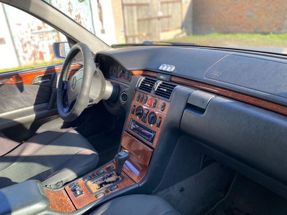 Мерседес е 300 d, мотор 3.0 дизель,коробка автомат