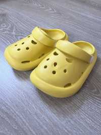 Дитячі тапки crocs