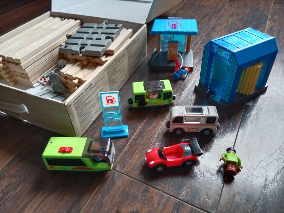 Kolejka tory droga pociagi Duży zestaw Playtive junior drewniane tory