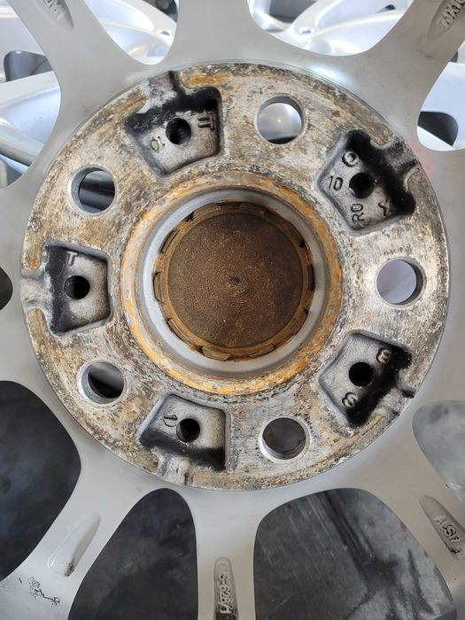 Felgi aluminiowe r 16 bmw 5 x 120 komplet