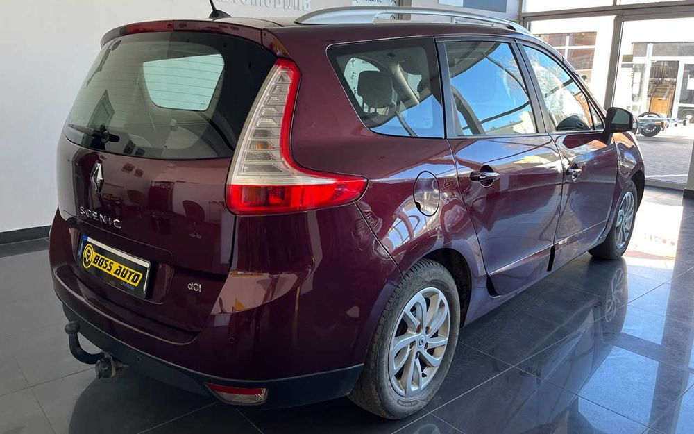 Renault Megane Scenic 2013