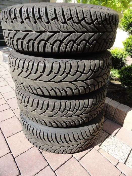 185/70R14 Uniroyal Komplet 4 sztuki ZIMA 2024 rok JAK NOWE