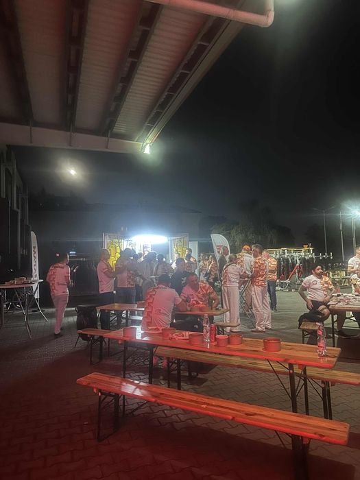 Obaluga imprez firmowych grill food truck piwo eventy koncerty masowe