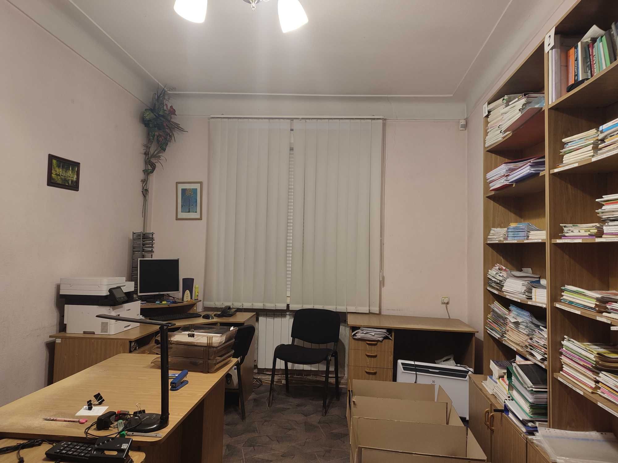 Продаж 3 кім.квартири/ м. 'Майдан Конституції' 10 хвилин
