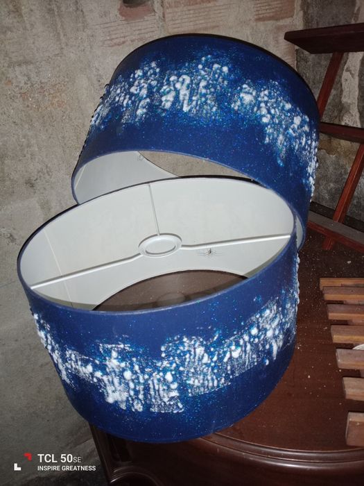 Dois abajures de teto em bom estado medidas..