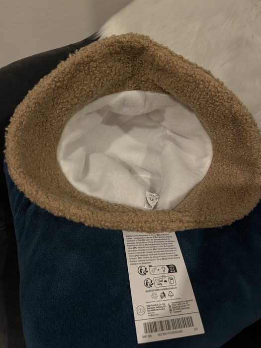 Nowy ciepły miękki beżowy kapelusz teddy idealny na jesień