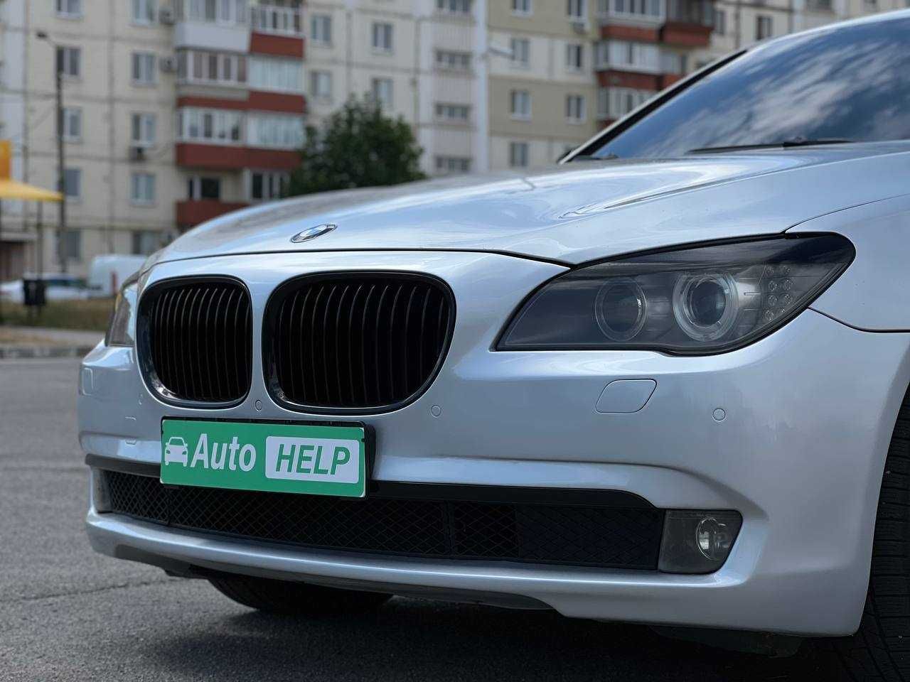 BMW 740i обслужена