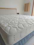 2 Colchões muito bons para cama de casal e individual