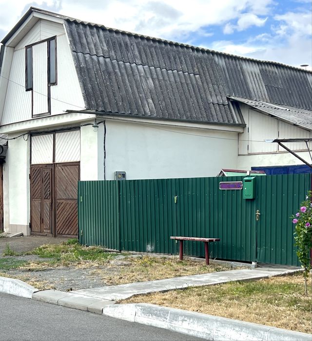 Продається будинок+СТО в центрі!