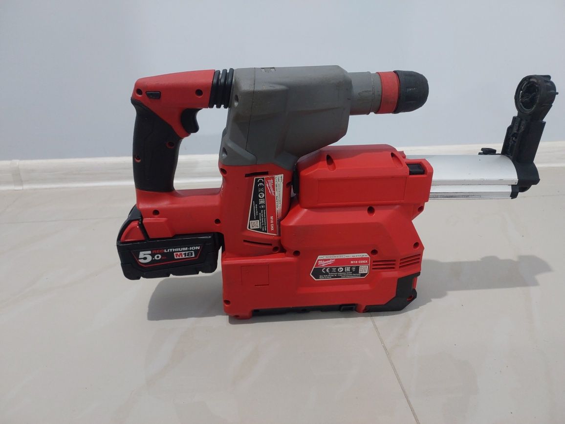 Акумуляторний перфоратор Milwaukee M18 CHX FUEL з пилососом