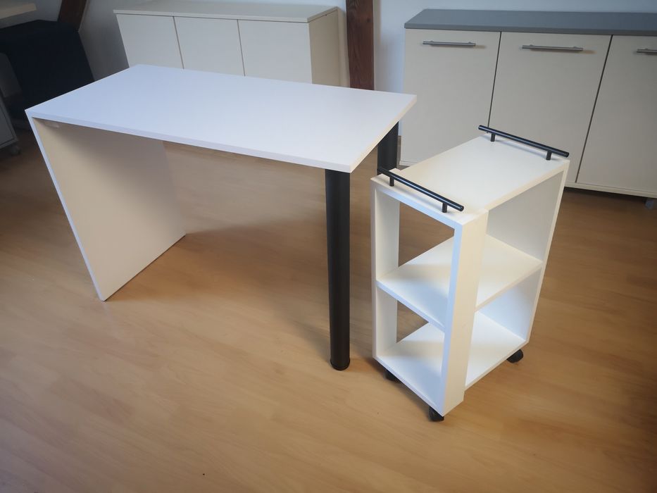 Stolik biurko z szafką rolkach manicure nail art