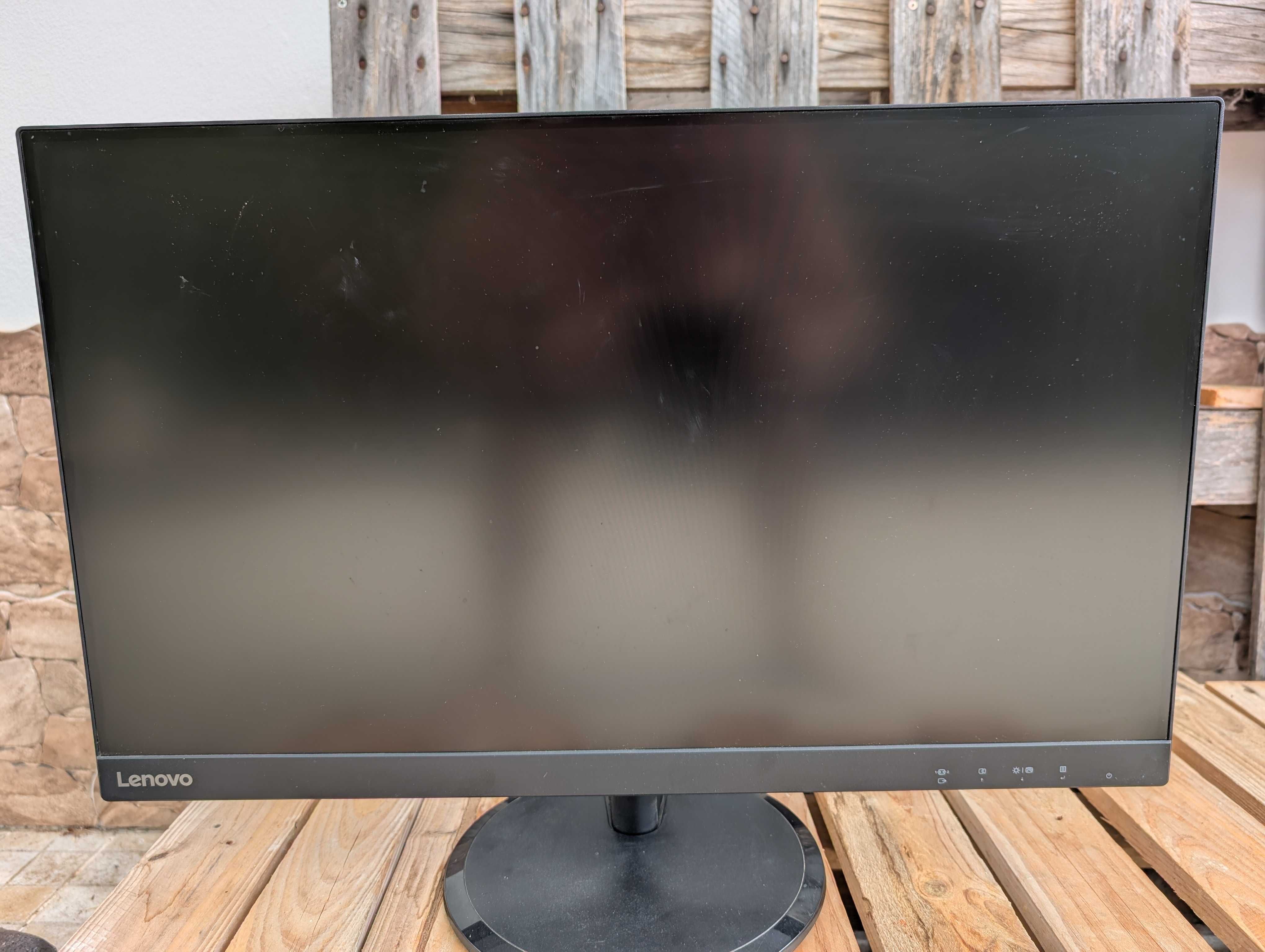 Monitor Lenovo 27" usado com garantia