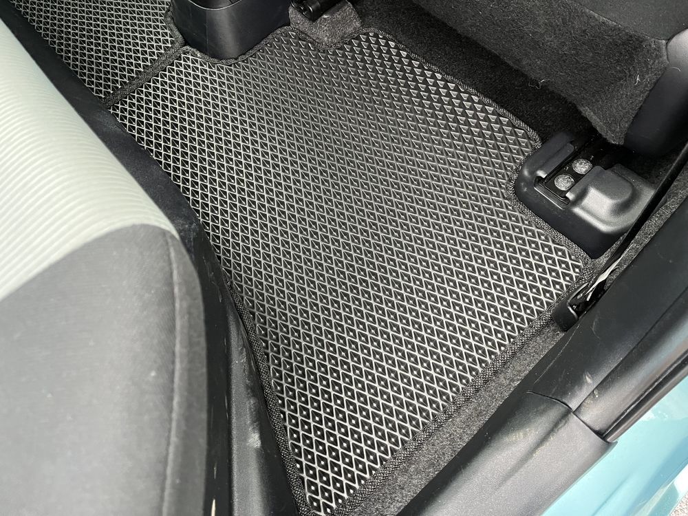 Коврик Toyota Prius C килими ЕВА ЄВА EVA поліки в салон