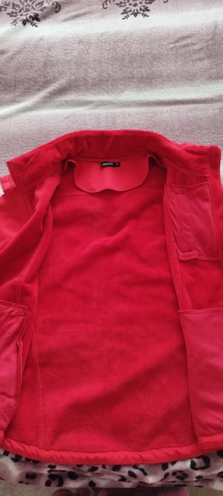Новая женская куртка, красная, 46р.