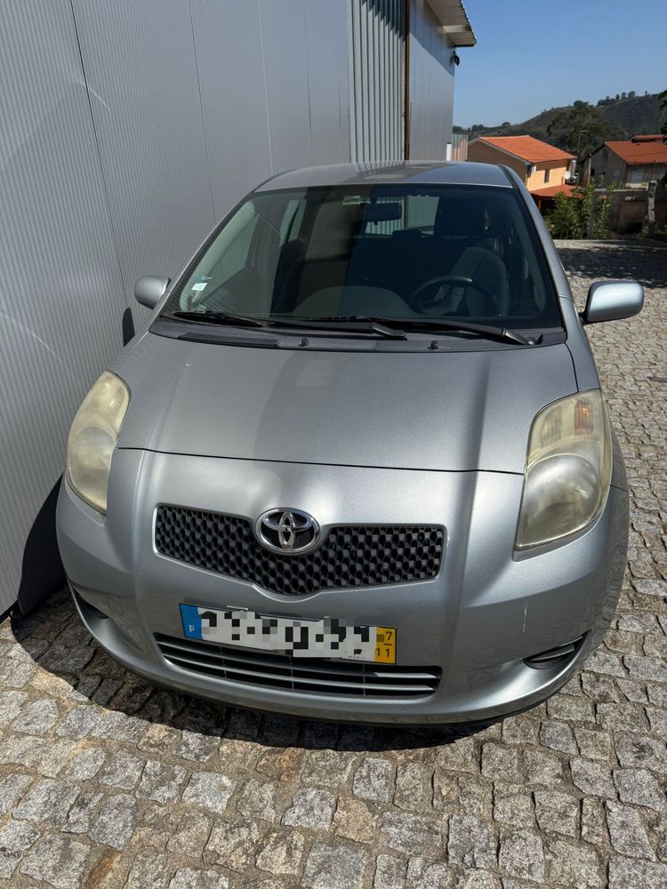 Vende se Toyota yaris