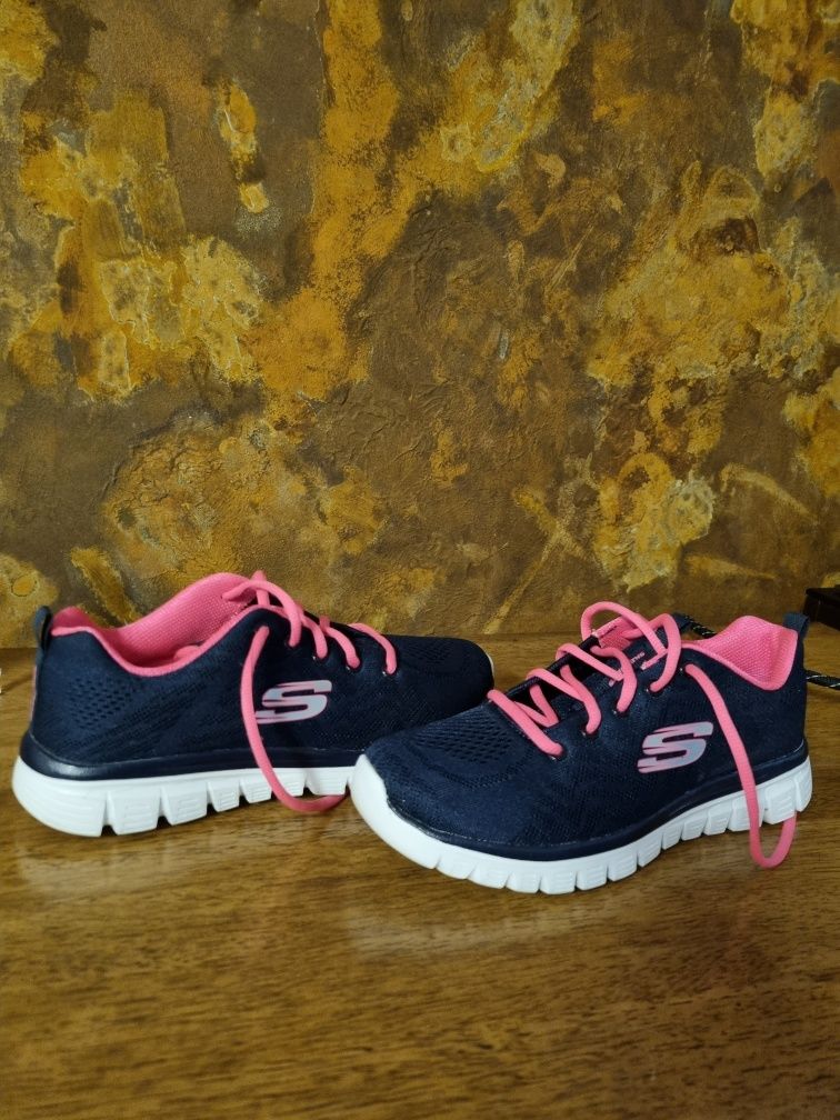 BUTY SKECHERS R.38
Get Connected 12615/NVHP Navy/Hot Pink