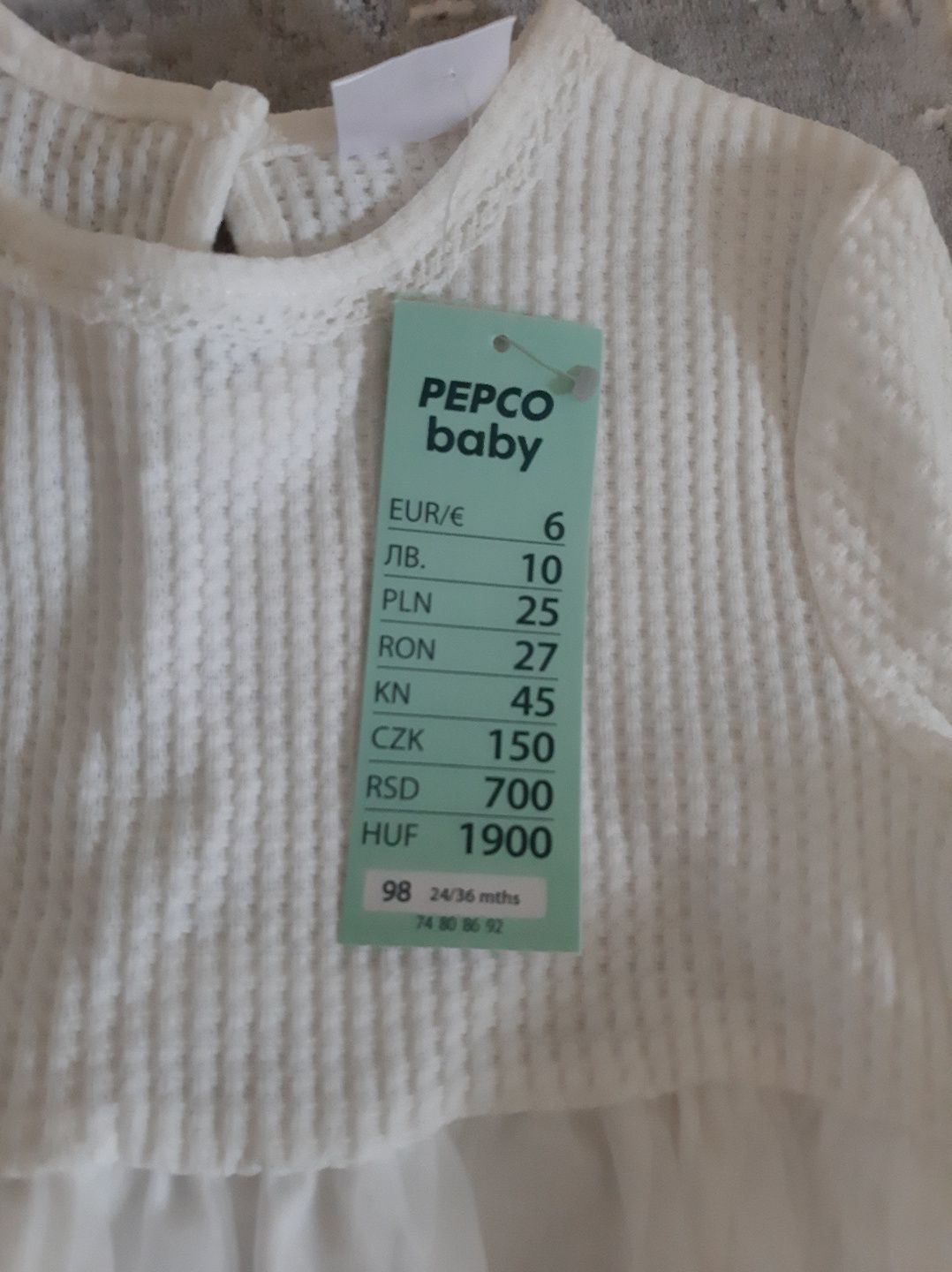2sukienki rozm 98 i buciki