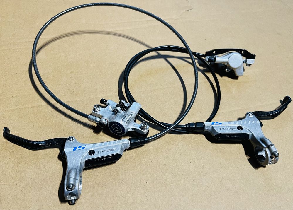 Hamulce hydrauliczne tarczowe GIANT ROOT SL Klamki CARBON Zaciski NOWE