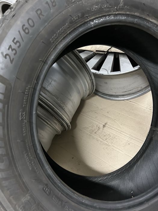 Michelin 235/60/18