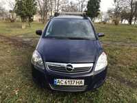 Продам Opel Zafira 2012 год.