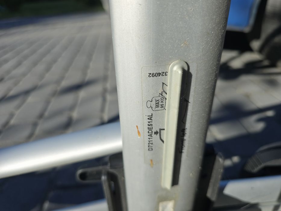 Bagażnik na 3 rowery na dach.