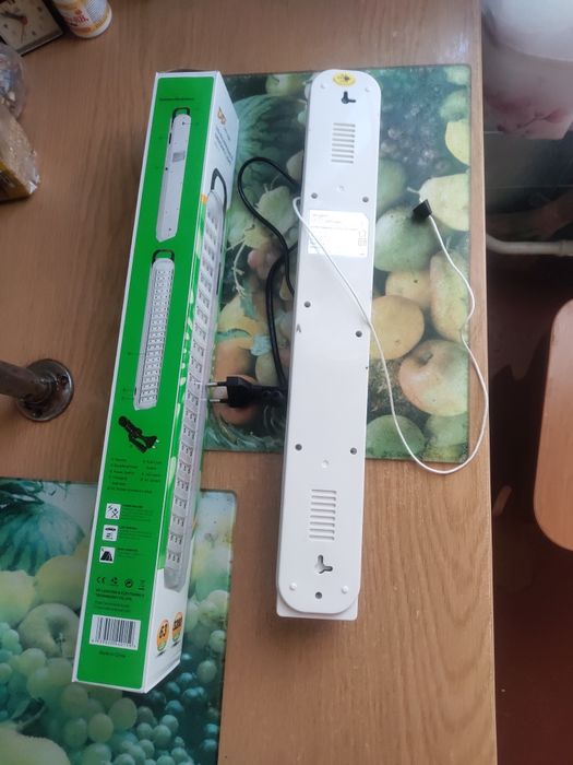 Светильник/фонарь/фрнарик LED на аккумуляторе.