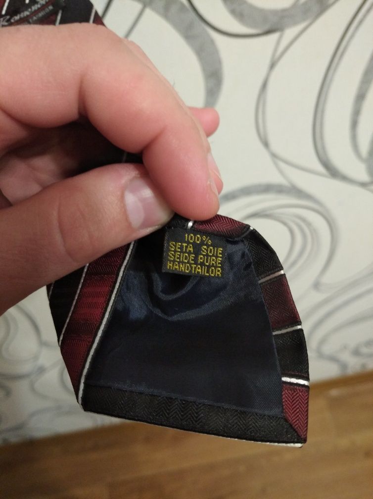 Продам краватку, галстук.