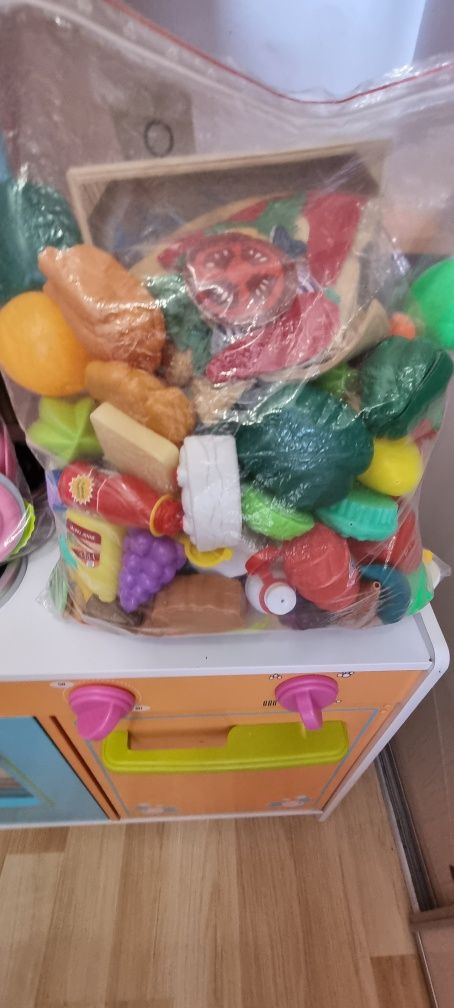 Drewniany kuchnia Kidkraft - żywe kolory + nowa ściana + zestaw śrub