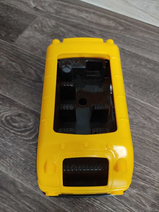 Детский  игрушечный автобус