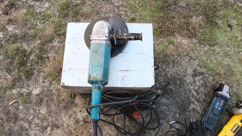 Продам  професійні   болгарки.