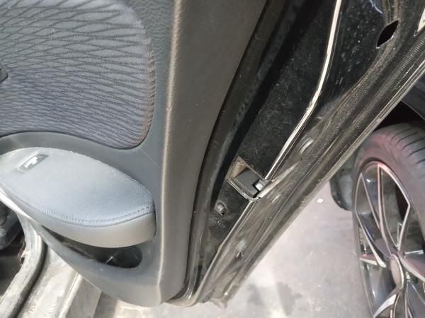 Fechadura / fecho porta trás direito BMW 1 (E87)