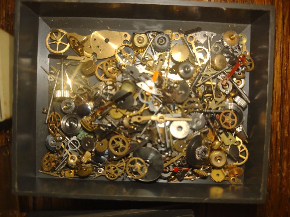 Zestaw części zegarmistrzowskich nr 79