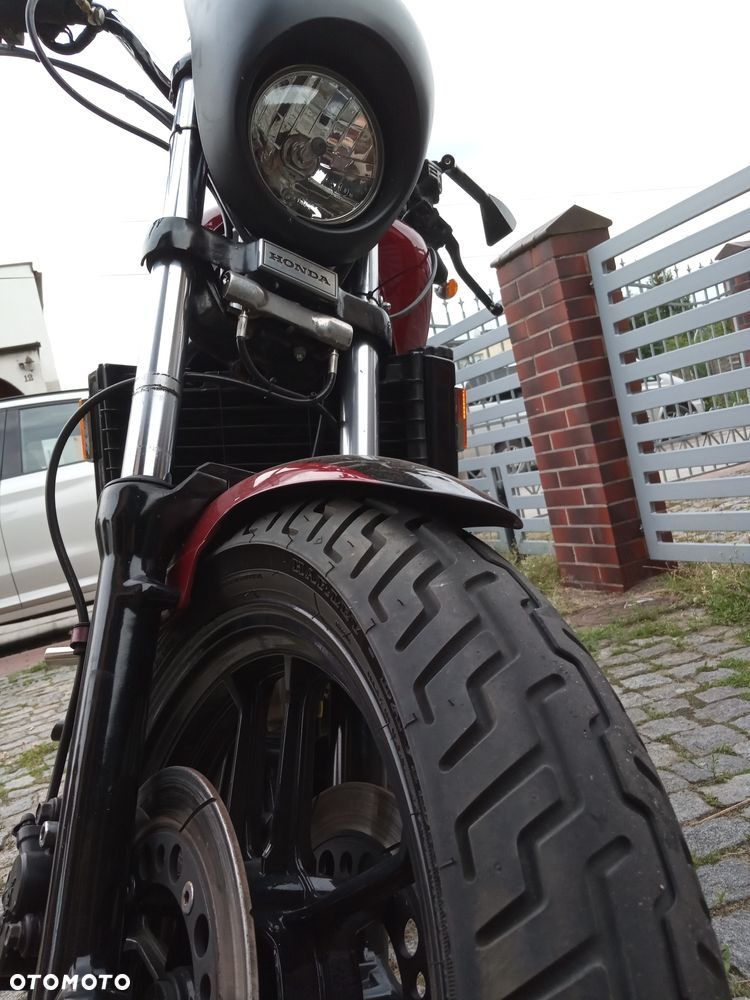 Honda Magna Bobber