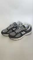 Оригінальні кросівки New Balance 2002R