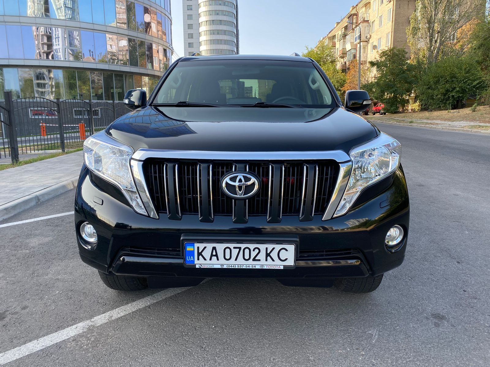 Продам Toyota Land Cruiser PRADO 2014